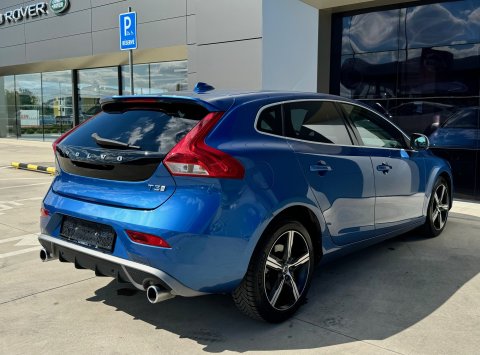 Volvo V40 T3 AT6 R-DESIGN