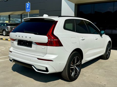 Volvo XC60 T6 eAWD RECHARGE R-DESIGN