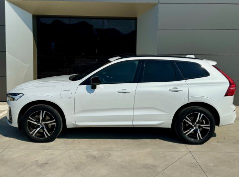 Volvo XC60 T6 eAWD RECHARGE R-DESIGN