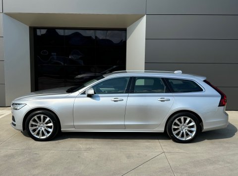 Volvo V90 B4 (D) AWD AT8 MOMENTUM