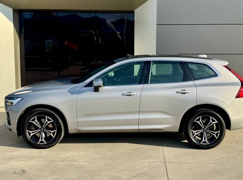 Volvo XC60 B4 FWD AT8 MOMENTUM PRO