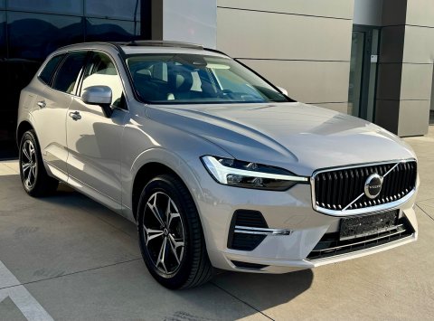 Volvo XC60 B4 FWD AT8 MOMENTUM PRO