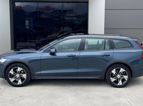 Volvo V60 Cross Country D4 AWD AT8