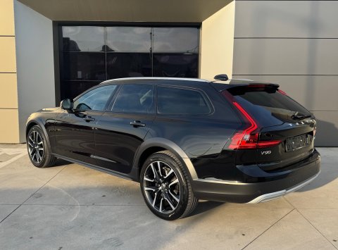 Volvo V90 CROSS COUNTRY PLUS B4 AWD AT8