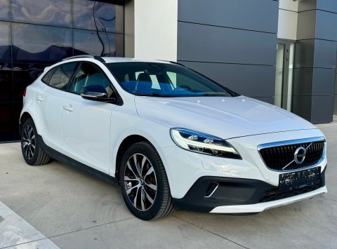 Volvo V40 CROSS COUNTRY T3 PLUS