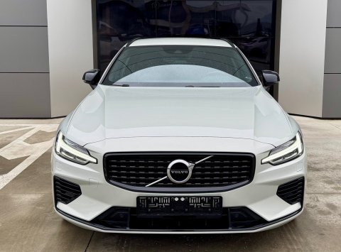 Volvo V60 T6 eAWD AT8 RECHARGE R-DESIGN