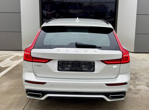 Volvo V60 T6 eAWD AT8 RECHARGE R-DESIGN