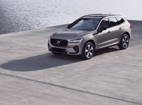 Volvo XC60 T8 AWD Recharge PLUS DARK